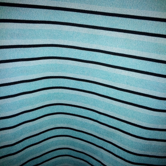 Very nice men's size large top - Picture 2 of 4